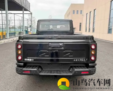 选装配置丰富！212品牌全新皮卡探境者01，硬派皮卡新选择-1