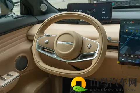 试驾2025款星纪元ET增程Pro高速辅助驾驶版：1898万享受豪华出行-1