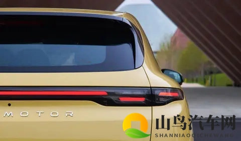 无框玻璃+翻毛皮+大床模式，零跑Lafa5内饰首曝，够运动还实用-1