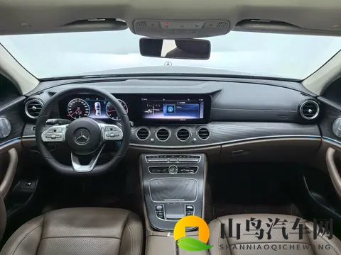 25万拿下行政级座驾，20款奔驰E300L，一手车体验！-3