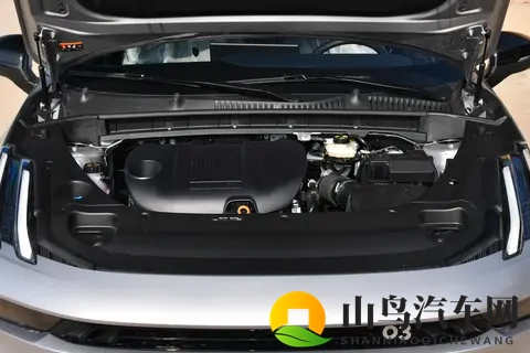 从赛道到日常:第三代领克 03 让紧凑燃油车告别 “平庸”-1