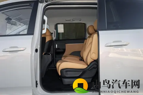 预售768万起 五菱星光730将于11月正式上市-2