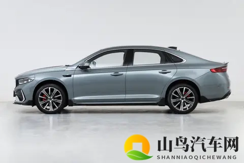 吉利星瑞出新款，又有购车优惠，还能拿手机，想买燃油轿车看看？-1