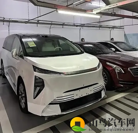 别克旗舰降价至30万？激光雷达+航空座椅挑战腾势D9-2