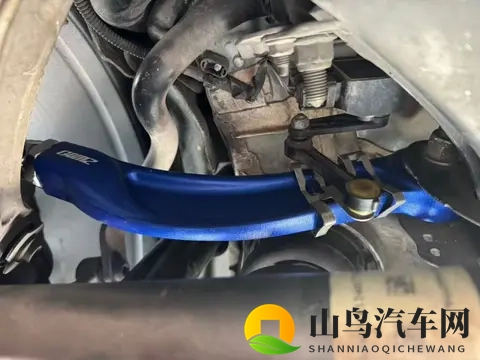 奔驰C63升级前后可调摆臂套件改装案例-3