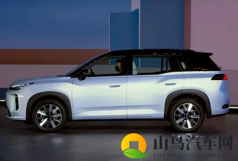 增程、纯电双动力，AION i60预售价1198万元起-3