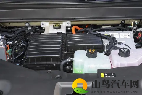 广汽埃安 AION i60 预售：增程技术亮眼，年轻设计吸睛​-1