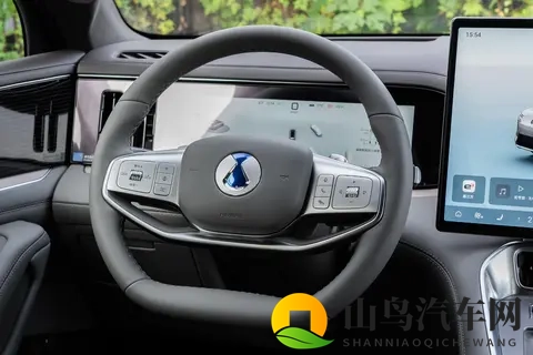 腾势N8L DM：全家人一起出游，大六座SUV该怎么选？-1