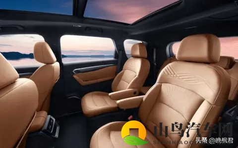 吉利新SUV冲销量，现款遇冷改配方，家庭刚需能救市？-2