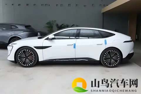 全系标配四激光雷达，26款新车正式上市-3