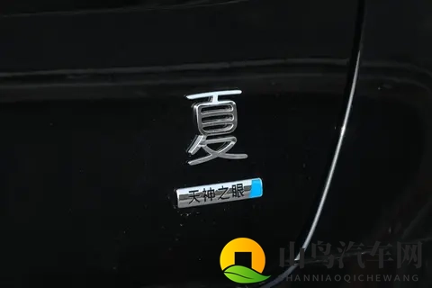 家用 MPV ：高山 7 四驱 + 灵活空间，夏标配加热功能-2