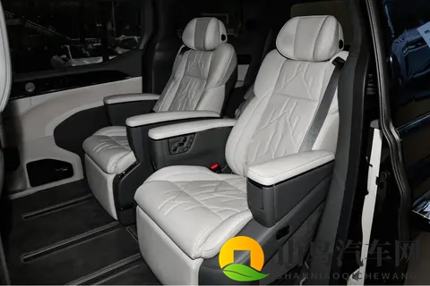 给家人的豪礼？ 来看看这款：试驾极氪009七座过道版的惊喜体验-1