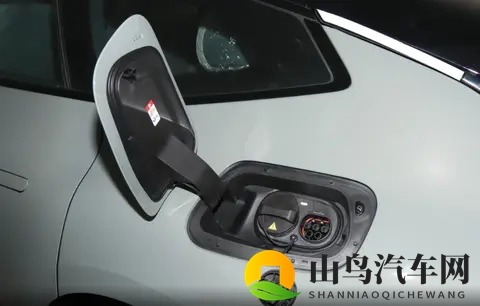 2359万买奥迪纯电车,外观运动续航扎实,奥迪E5值得选吗?-1