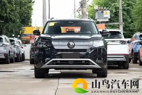 黑人 巨大 娇小 亚洲女：汽车定制新趋势：打造专属你的完美驾乘体验-3