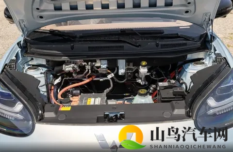 小巧好开，配置丰富，用车成本低，家用代步可以看看它-3