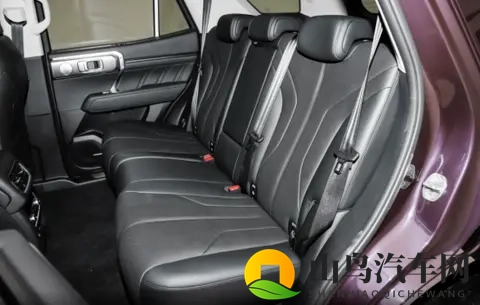 纯电续航200公里，配800V快充平台，坦克400 Hi4-Z上市-3