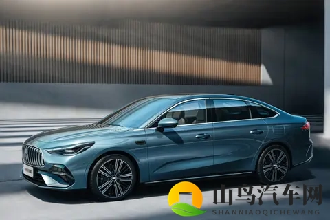 轴距大过秦L DM，价格比肩秦PLUS DM！吉利银河星耀6如何选购？-2