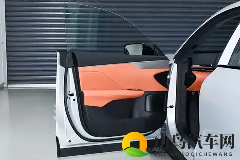 15万级纯电SUV黑马来了！宁德时代电池，上车即惊喜！-3