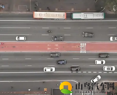 新能源时代,为何仍有半数人钟情油车?-1