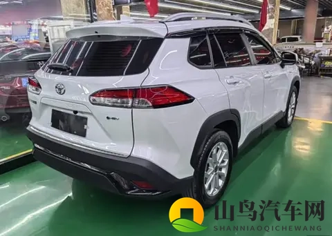 丰田真的“一降到底”！跌至868万起，入门配7气囊，性价比真高-2