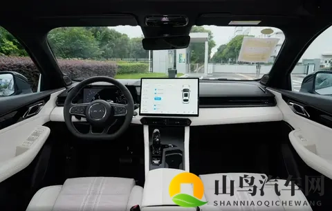 10万买20T+8AT，65秒破百，操控不输宝马，这车能火？-3