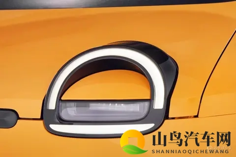 全新雷诺Twingo官图泄露 致敬初代车型-1