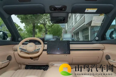 星纪元ET 2025款 增程版 Pro高速辅助驾驶:均衡表现下的家用新选择-1