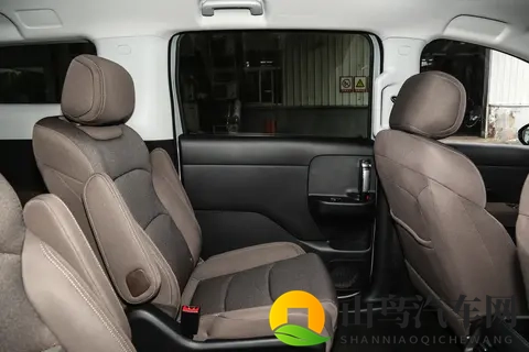 一车三动力，好开又好坐的星光730才是“真”全能舒享大7座-1