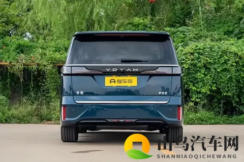 800V平台加华为驾驶，26款岚图梦想家的安全感确实不一样-1