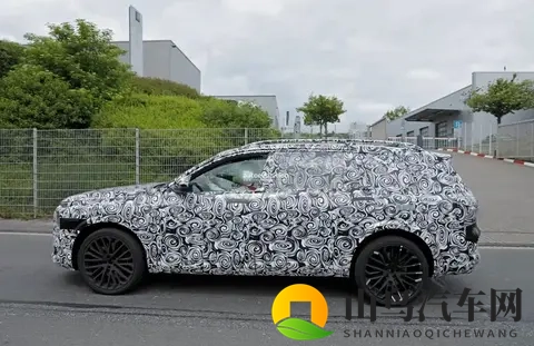 奥迪SQ9谍照曝光！2026年发布，性能猛兽即将来袭-1