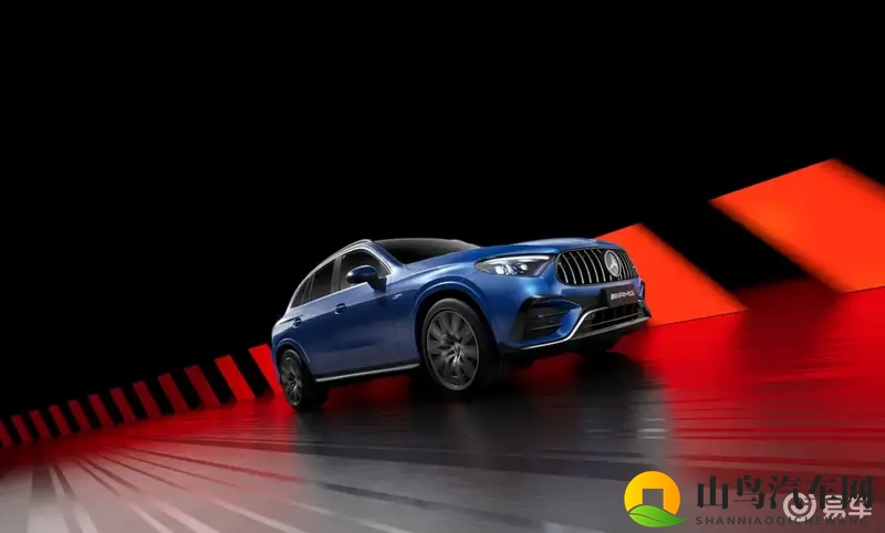 奔驰对自己够狠！新款GLC AMG上市，直接降近8万！-1