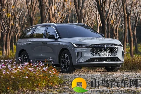 ysl蜜桃色黄：YSL口红新品，夏日蜜桃粉彩惊艳亮相-2