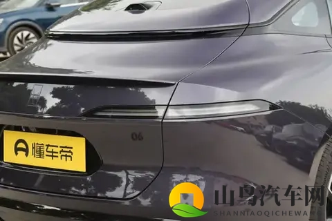 年轻人喜欢的豪华SUV！颜值、安全和智能上都超预期，这款车如何-3