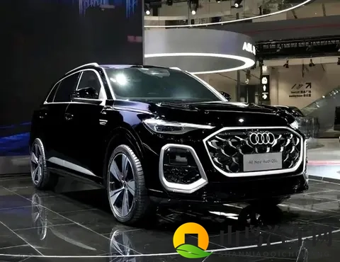 2026款奥迪Q5L竟能预知红绿灯？燃油车首次搭载Car2X黑科技-1
