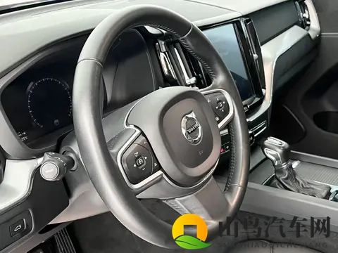 二手沃尔沃XC60：10万公里见证，红色战驹依旧风华正茂！-3