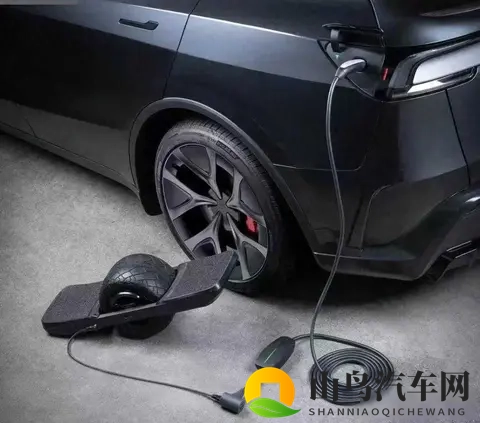 特斯拉悄悄开外放电，用户懵了，车企玩的是什么套路-1