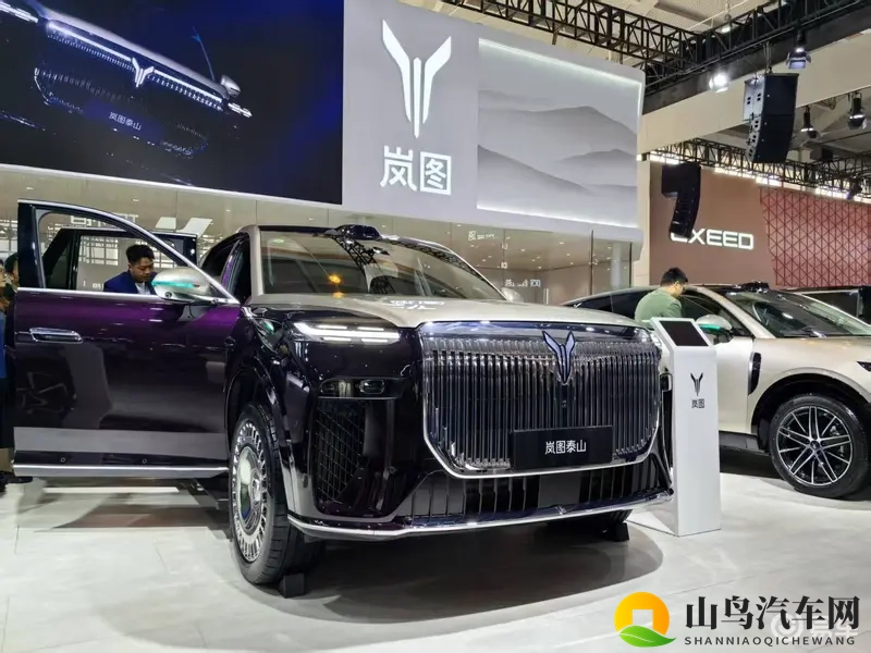 华系旗舰重塑大六座SUV标杆!岚图泰山携四大卖点登陆昆明-1