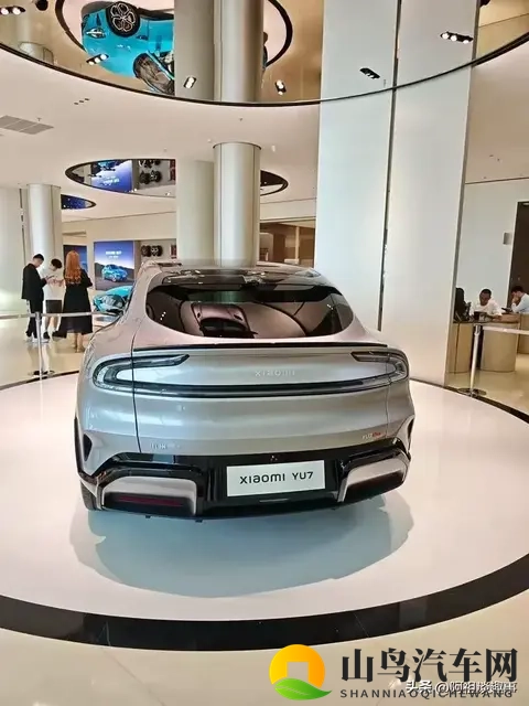 不靠刚需靠喜欢?小米YU7用户报告:年轻人买车先看性价比和颜值-1