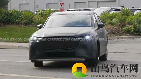 马自达偷偷改车，油车壳子装电芯-3