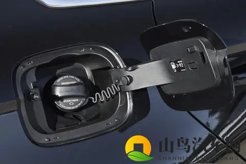 吉利这次玩真的？这车937万起，配8155芯片+20T+爱信8AT-2