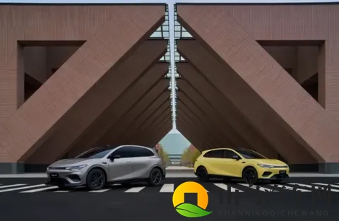 零跑“十年磨一剑”，全新轿跑Lafa5开启预售，1058万起-2