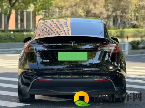 22年Model Y高性能版:37秒破百,电车性能小钢炮-2