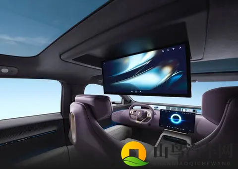 阿维塔 12 四激光版（2026 款）体验：实用配置下的豪华出行感受-3