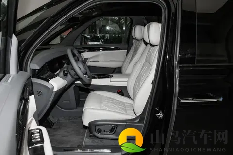 极氪009四驱长续航版：850km续航的家庭出行新标杆-3