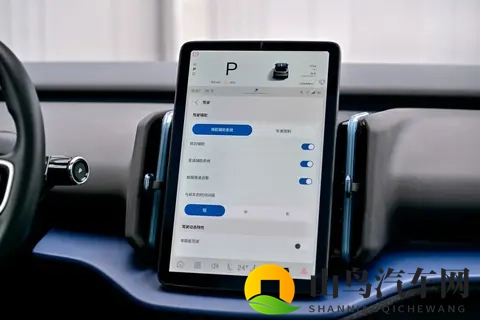 在激战正酣的电动车市场，沃尔沃带来了北欧精灵！试驾沃尔沃EX30-2
