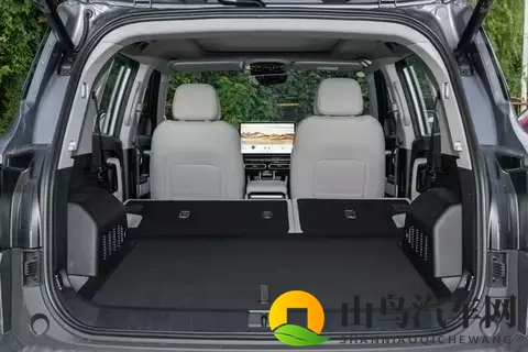 四驱版来了！这台15万级SUV可城可野，适合全家出游-3