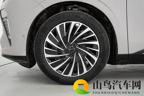 20万级中大型SUV，增程与纯电双动力，2025款星纪元ET香不香？-3