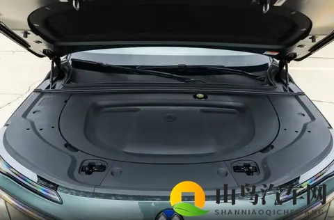 AV女与黑人合作作品:AV女星携手黑人影星共创佳作-2