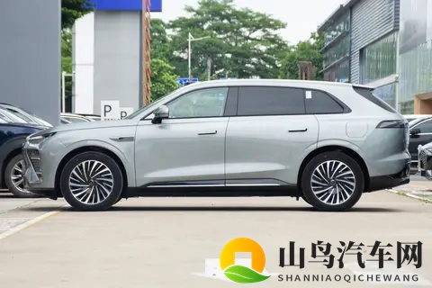2025 款星纪元 ET:11 月购车享三重福利,中大型 SUV 选它不纠结-1