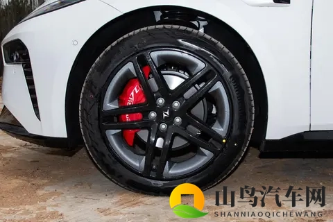 东风奕派eπ007+预售1499万起，全系标配8295P芯片与激光雷达-2